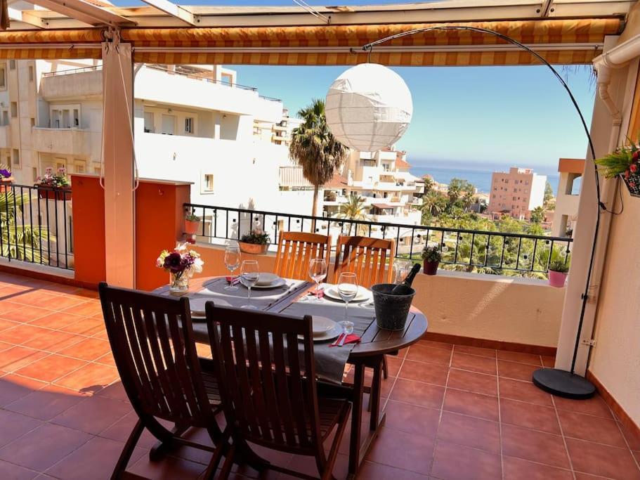 Benalmadena Costa Malaga Apartamento Muy Acogedor Con Vistas Al Mar Terraza Gigante Para Verano E Invierno Parking Exterior foto
